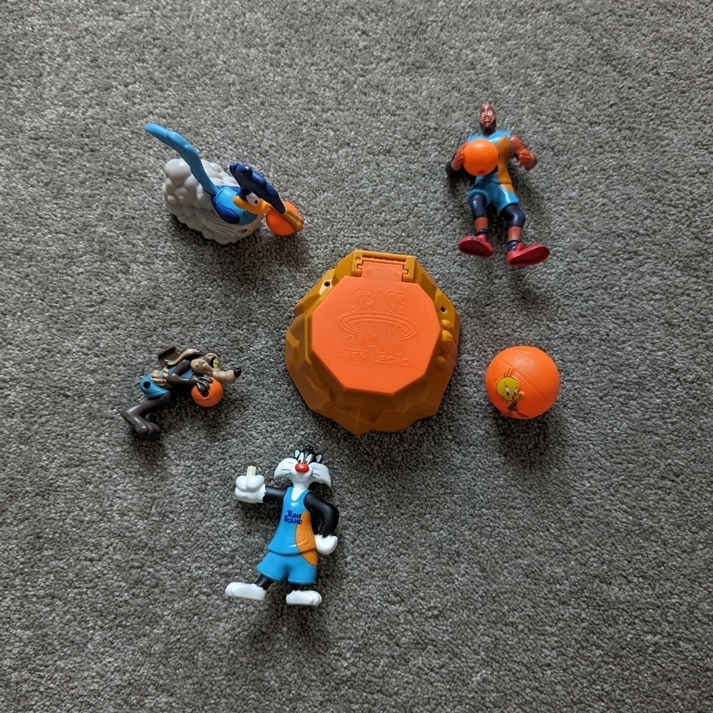 Space Jam and Looney Tunes toy set 11 piece